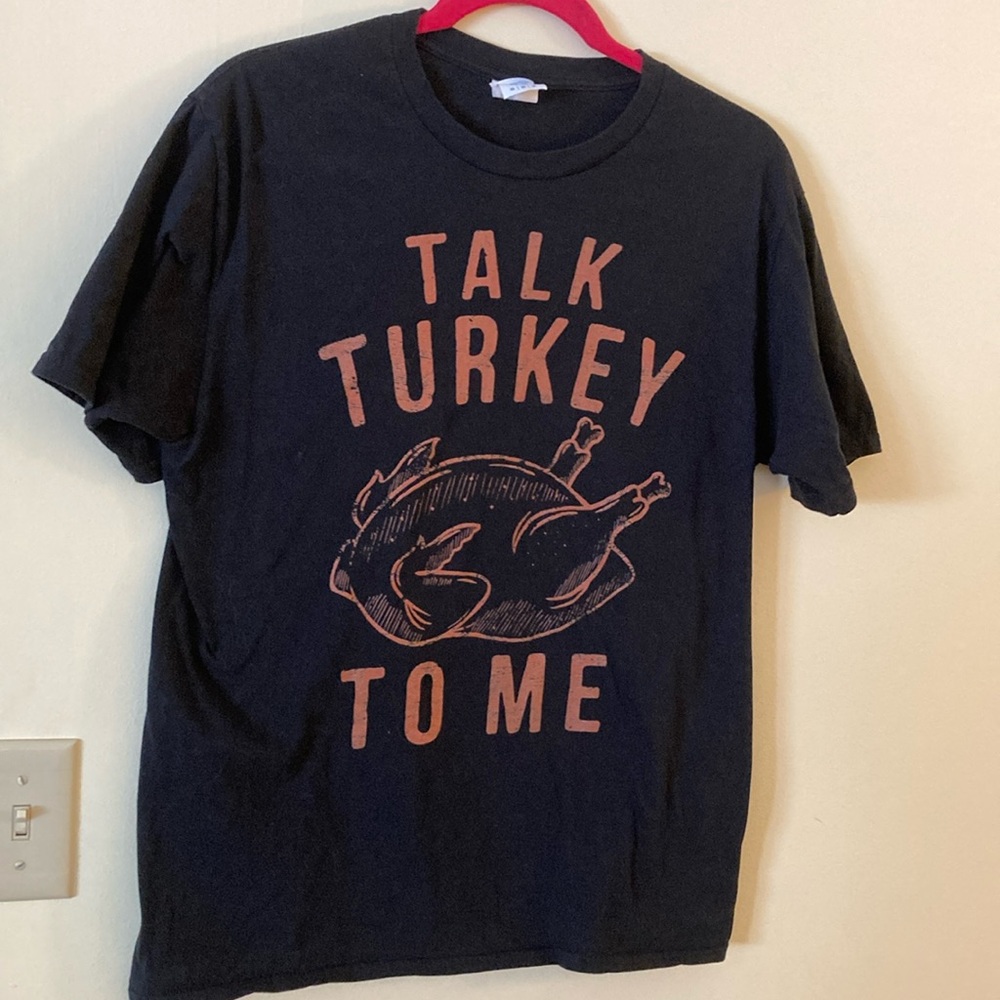 Port Company “Talk Turkey to Me” Thanksgiving Harvest Fall Autumn 🍂 Tee 🖤🤎